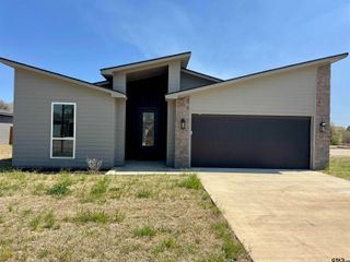 15521 Greenhouse Way, Lindale, TX 75771