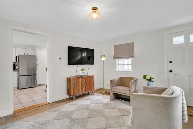 30 Linda Ave, Framingham, MA 01701