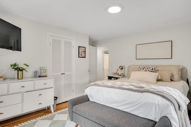 30 Linda Ave, Framingham, MA 01701