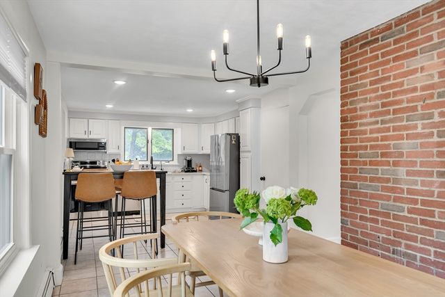 30 Linda Ave, Framingham, MA 01701