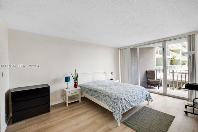 7601 E Treasure Dr 510, North Bay Village, FL 33141