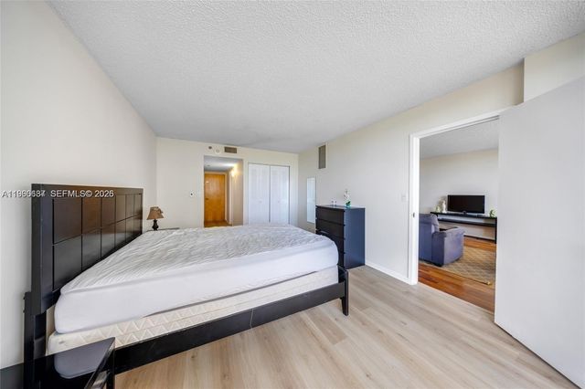 7601 E Treasure Dr 510, North Bay Village, FL 33141