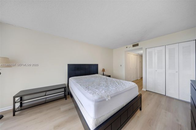 7601 E Treasure Dr 510, North Bay Village, FL 33141