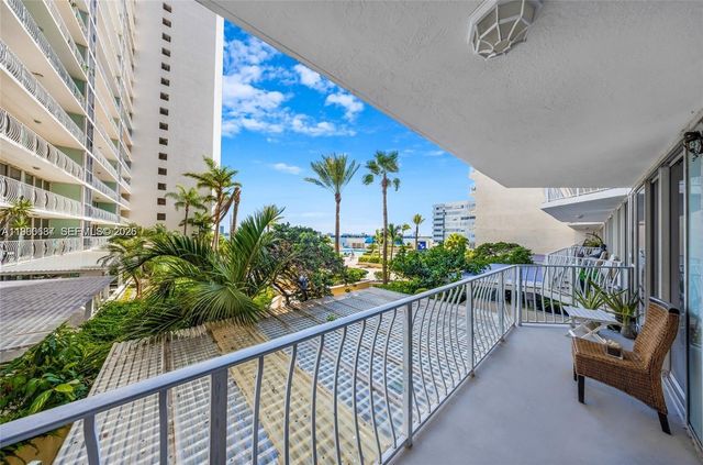 7601 E Treasure Dr 510, North Bay Village, FL 33141