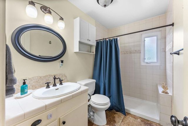 665 Foy Ln, Escondido, CA 92025