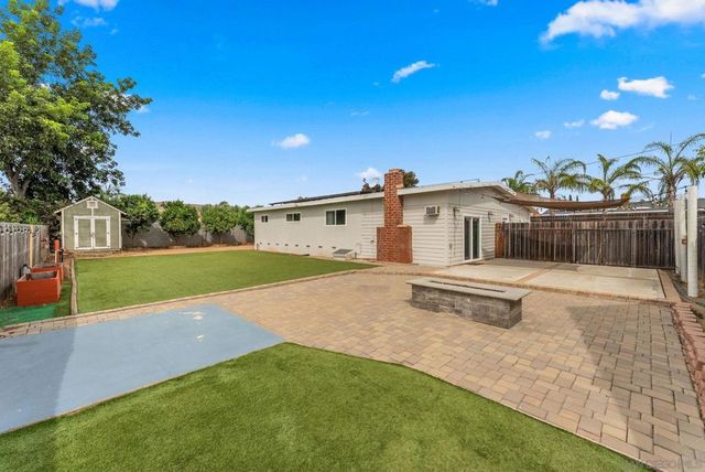 665 Foy Ln, Escondido, CA 92025
