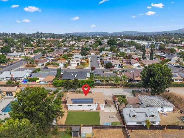 665 Foy Ln, Escondido, CA 92025