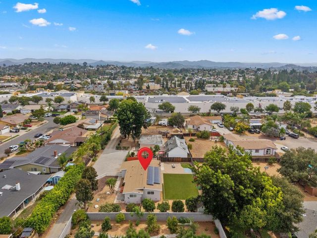 665 Foy Ln, Escondido, CA 92025