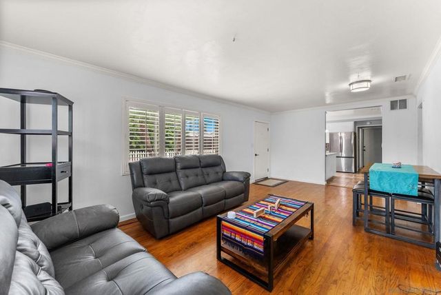 665 Foy Ln, Escondido, CA 92025