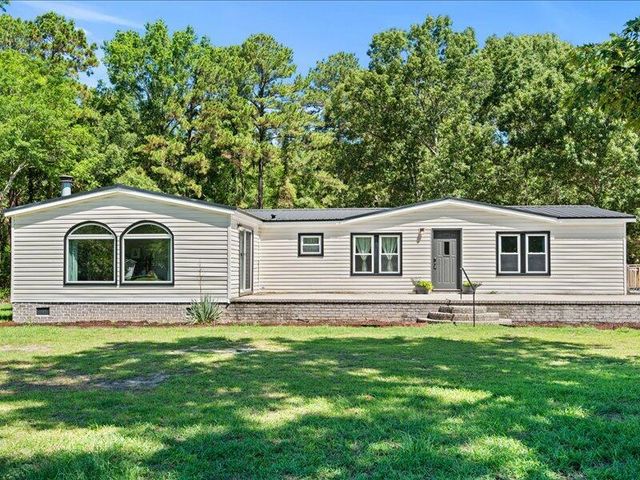1664 Winding Pond Road, Manning, SC 29102