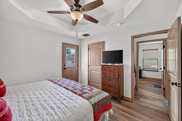 2615 Dove Trail, Granbury, TX 76048