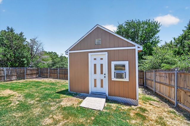 2615 Dove Trail, Granbury, TX 76048