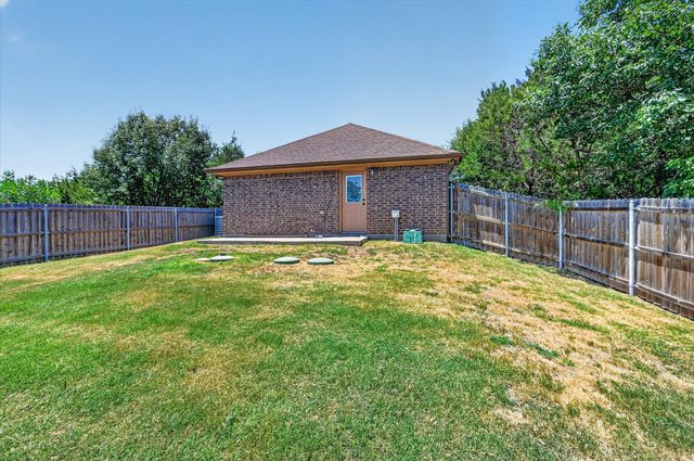 2615 Dove Trail, Granbury, TX 76048