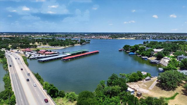2615 Dove Trail, Granbury, TX 76048