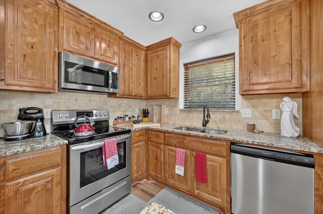 2615 Dove Trail, Granbury, TX 76048
