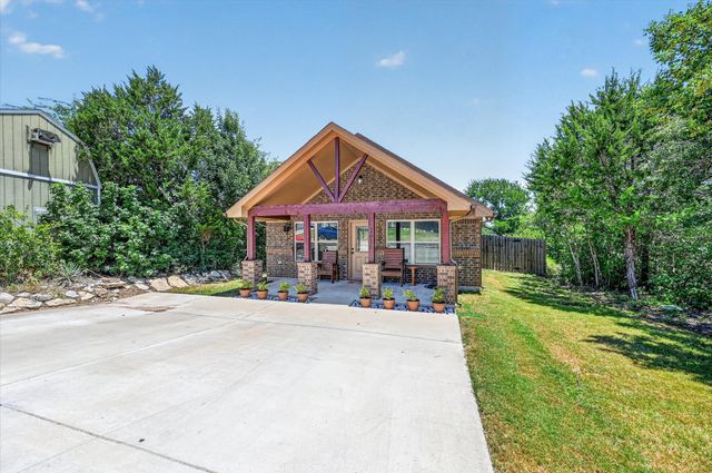 2615 Dove Trail, Granbury, TX 76048