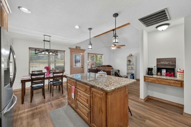 2615 Dove Trail, Granbury, TX 76048
