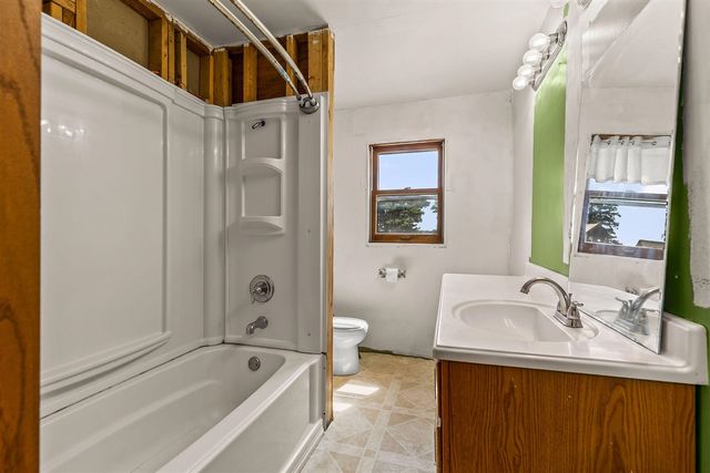 3520 N Towerline Road, Saginaw, MI 48601