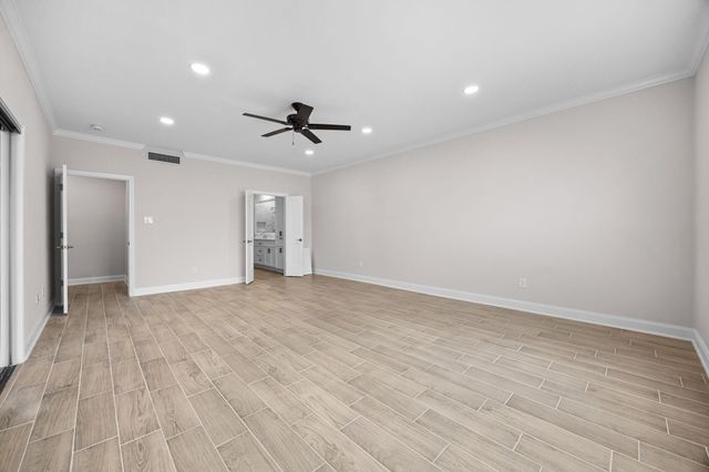 310 Wilcrest Drive 310, Houston, TX 77042