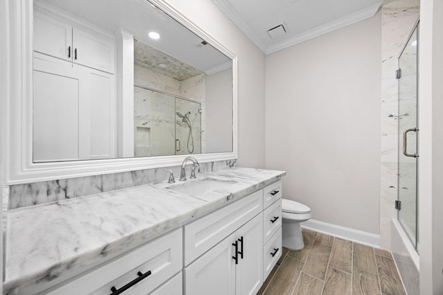 310 Wilcrest Drive 310, Houston, TX 77042