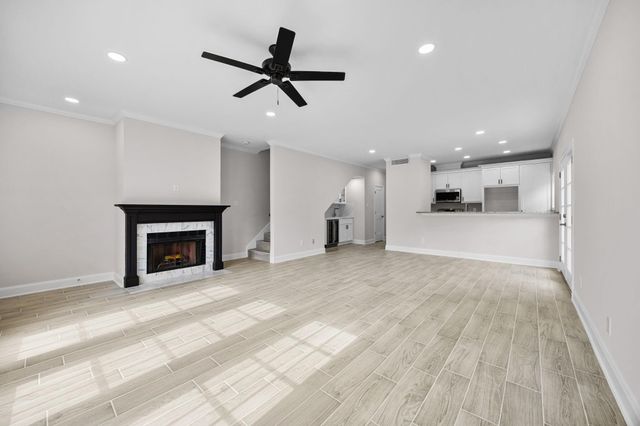 310 Wilcrest Drive 310, Houston, TX 77042