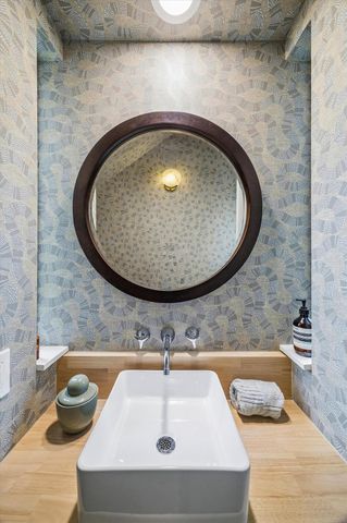 912 Teetshorn Street, Houston, TX 77009