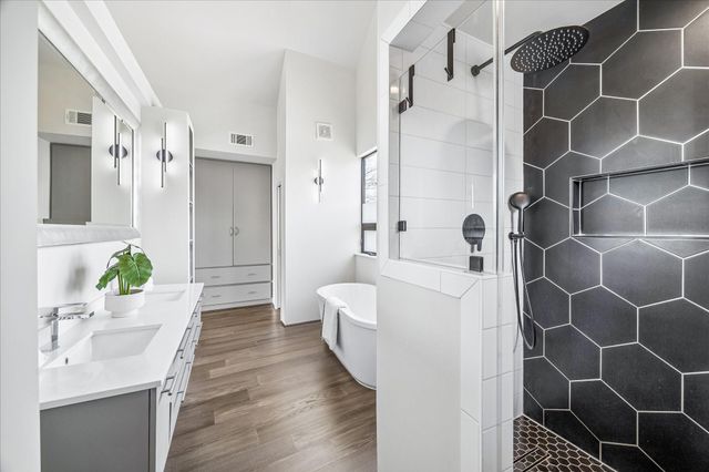 912 Teetshorn Street, Houston, TX 77009