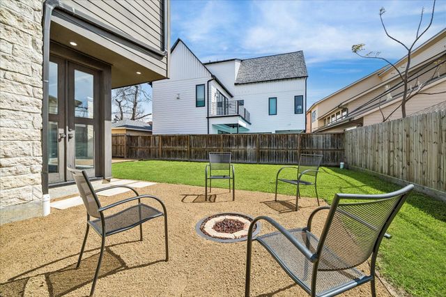 912 Teetshorn Street, Houston, TX 77009