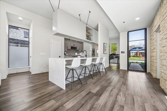 912 Teetshorn Street, Houston, TX 77009