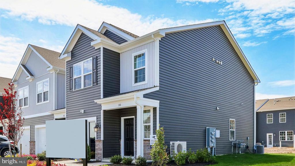 134 COROLLA DR, Egg Harbor Township, NJ 08234