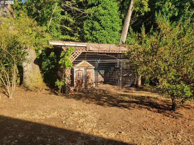 134 N 3RD St, St Helens, OR 97051