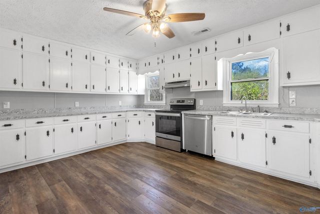 1247 Eva Road, Eva, AL 35621