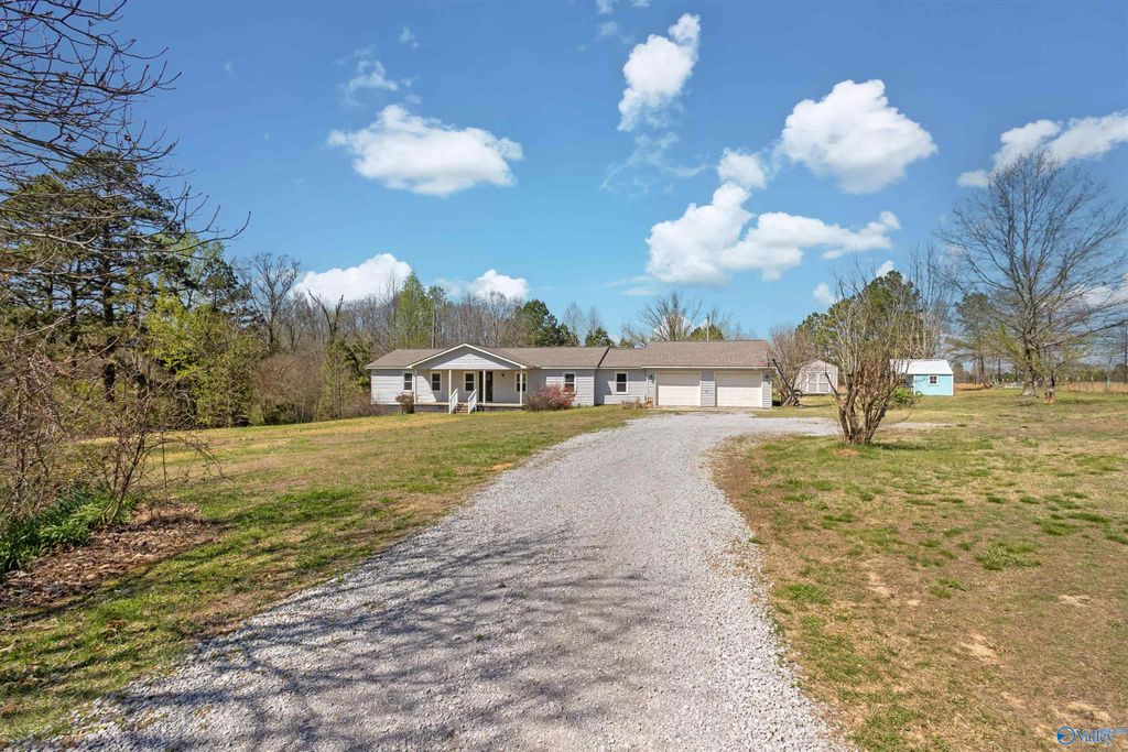 1247 Eva Road, Eva, AL 35621
