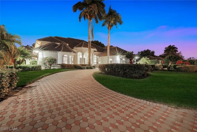 12924 Bald Cypress LN, Naples, FL 34119
