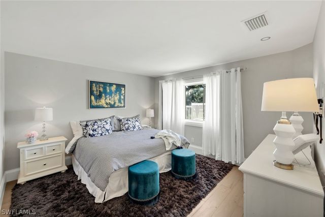 12924 Bald Cypress LN, Naples, FL 34119