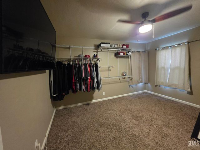 129 La Mesa Drive, Bakersfield, CA 93305