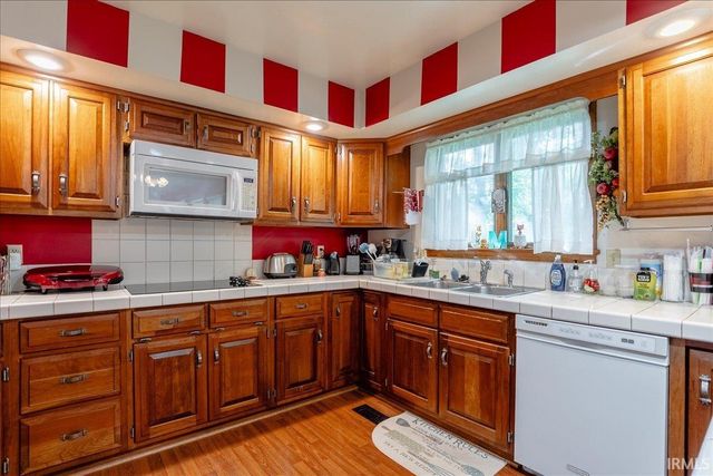 5411 W Esche Drive, Newburgh, IN 47630