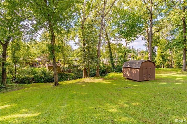 5411 W Esche Drive, Newburgh, IN 47630