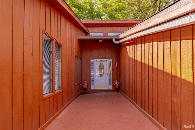 5411 W Esche Drive, Newburgh, IN 47630
