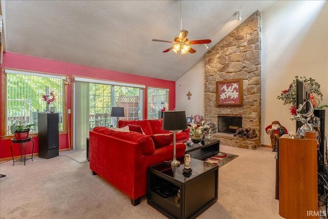 5411 W Esche Drive, Newburgh, IN 47630