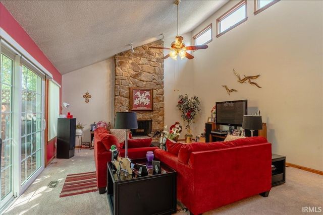 5411 W Esche Drive, Newburgh, IN 47630