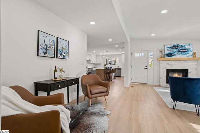 1005 Summit Drive, Greenville, SC 29609