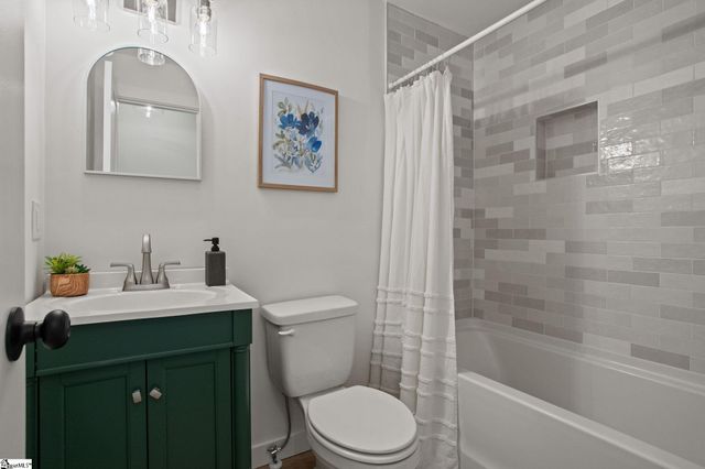 1005 Summit Drive, Greenville, SC 29609