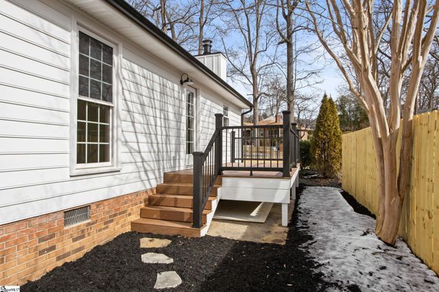 1005 Summit Drive, Greenville, SC 29609