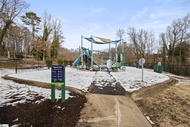 1005 Summit Drive, Greenville, SC 29609