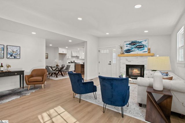 1005 Summit Drive, Greenville, SC 29609