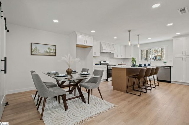 1005 Summit Drive, Greenville, SC 29609