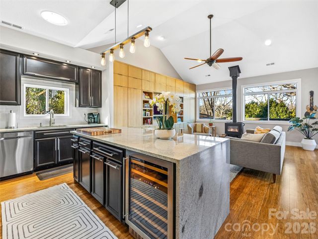 78 Annandale Avenue, Asheville, NC 28801