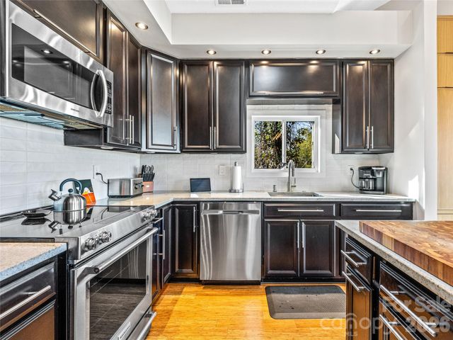 78 Annandale Avenue, Asheville, NC 28801