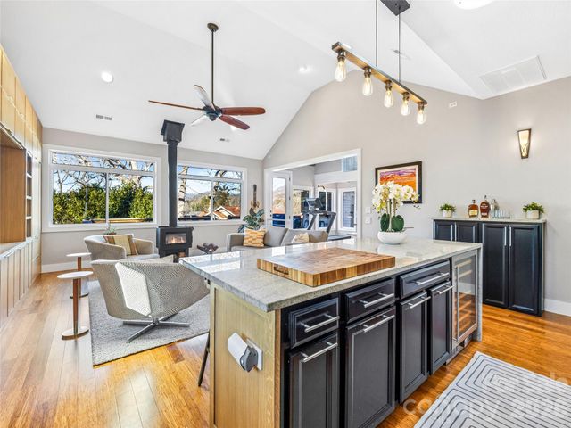 78 Annandale Avenue, Asheville, NC 28801